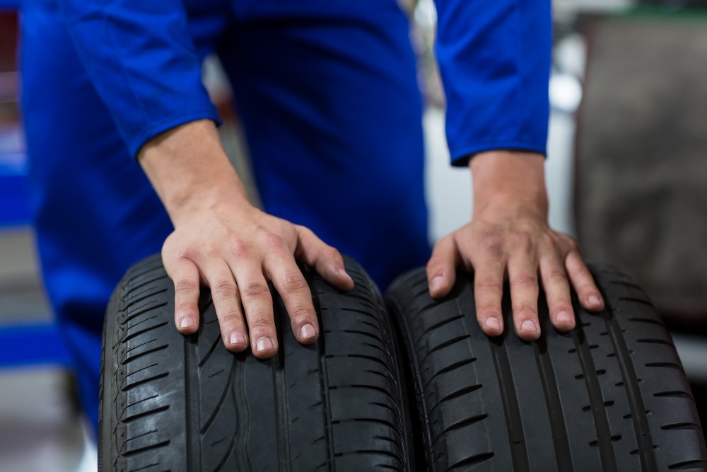 Автоэксперт Родионов объяснил, стоит ли откладывать замену зимних шин на летние